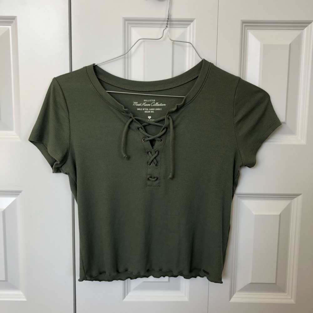 Green Hollister crop top